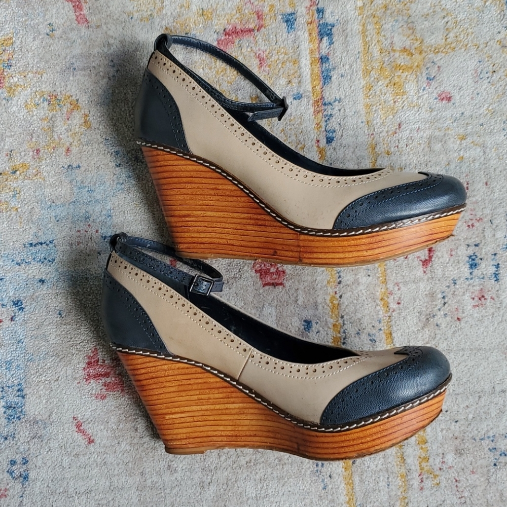 Platform Wedge Navy Blue Beige Spectator Heels - so cute - Picture 5 of 7